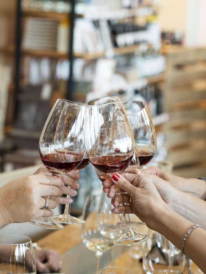 City tour and Wine tasting - Hotel pickup, languages, and the cruise-passenger limit