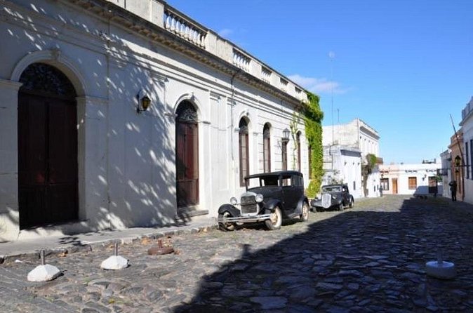 Colonia del Sacramento: Full Day Tour from Buenos Aires - Lunch is not included, so plan around the gap