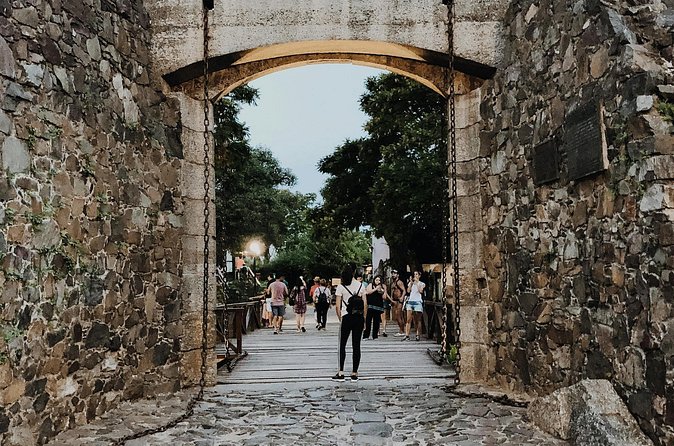 Colonia del Sacramento: Full Day Tour from Buenos Aires - Weather and cancellation rules deserve serious attention