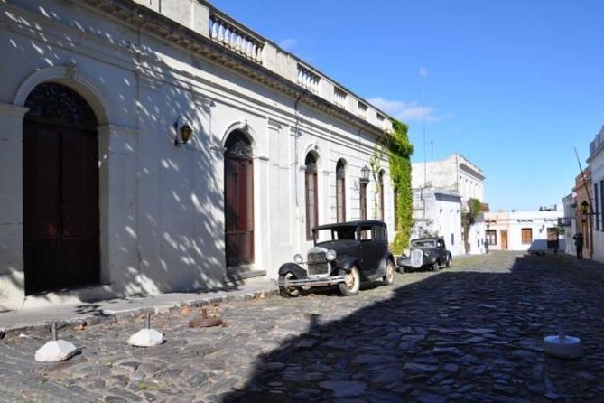 Colonia del Sacramento: Full Day Tour from Buenos Aires - The day begins downtown at Florida 780