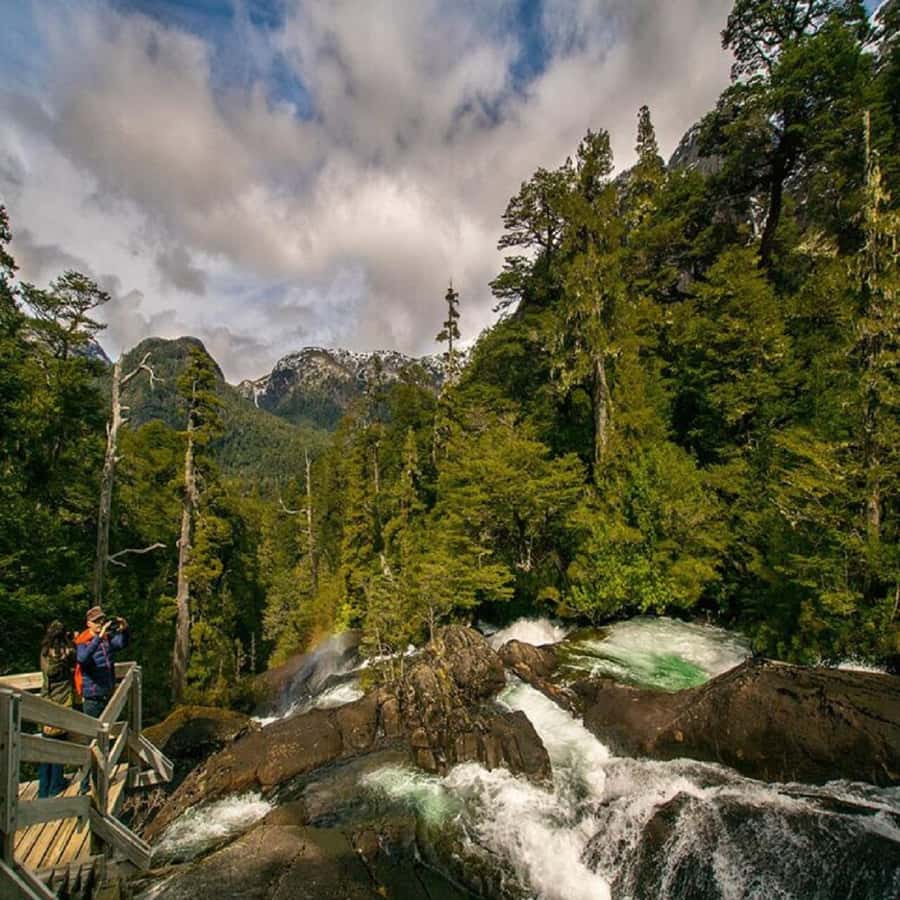 Crossing to Puerto Blest and Cascada de los Cántaros - Walking to Cascada de los Cántaros