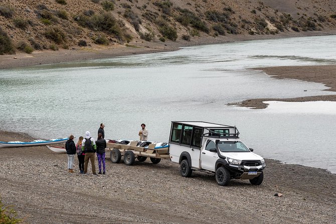 Darwin Experience - kayaks & adventure - Paddling from Charles Fuhr toward Estancia El Rincón