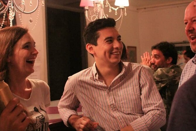 Discover Buenos Aires’ independent art scene — Ticket included - Taking the subway from Carlos Gardel station