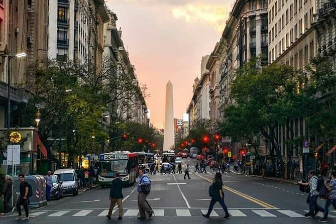 Discover the Best of Buenos Aires on a Full-Day Private Tour - Plaza de Mayo gives you the city’s political story