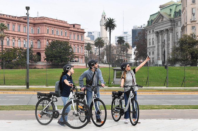 E-Bike Tour in the Southern Circuit of Buenos Aires - San Telmo, Plaza Dorrego and colonial traces