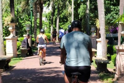 E-Scooter City Tour: Exploring Buenos Aires North & South