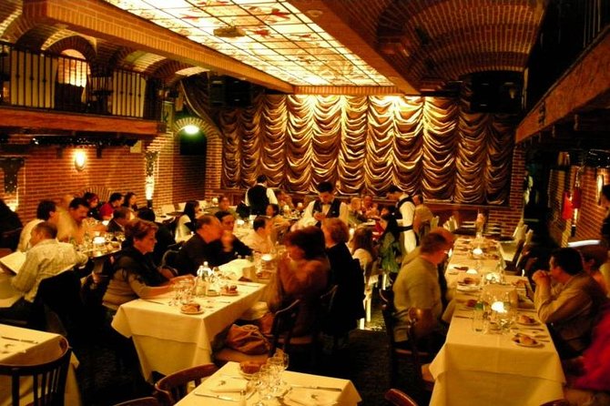 Early Tango Dinner Show with Optional Traditional Bus Transfer - Why an early tango show works in Buenos Aires