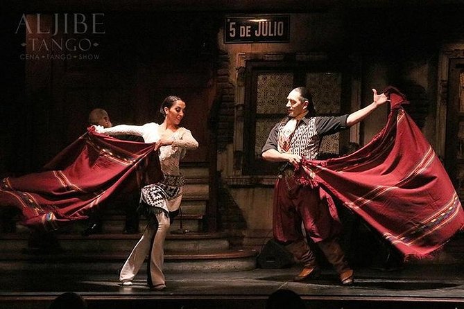 Early Tango Dinner-Show with Private Transfer - El Aljibe Tango: a compact theater with close views
