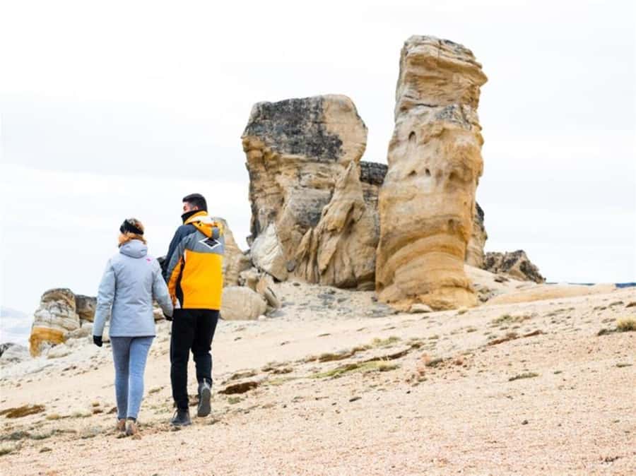 El Calafate: 4WD Adventure with Optional Hike or Zipline - The 4WD return, rocks, and winter sliding