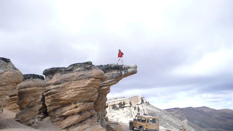 El Calafate: 4WD Adventure with Optional Hike or Zipline - Food at Estancia Huyliche