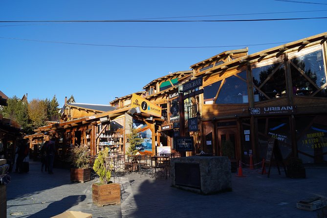 El Calafate City Tour and Walichu caves - What the guide and small group add