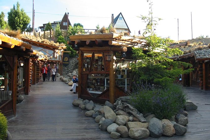 El Calafate City Tour and Walichu caves - The Historical Interpretation Center in 45 minutes