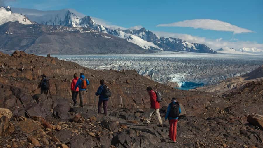 El Calafate: Fossil Canyon Trekking at Estancia Cristina - From El Calafate to Punta Bandera Port