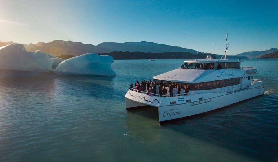 El Calafate: Glacier Cruise & Trekking at Estancia Cristina - The return boat at 5:30 PM