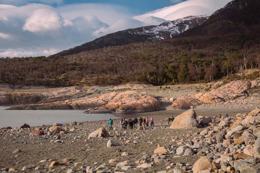 El Calafate: Safari Azul Los Glaciares Trekking Tour - Returning by boat, then exploring the catwalks