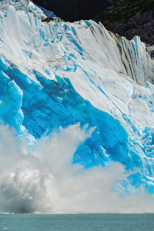 El Calafate: Spegazzini and Upsala Glaciers Boat Tour - The Spegazzini Channel and the Dry Glacier