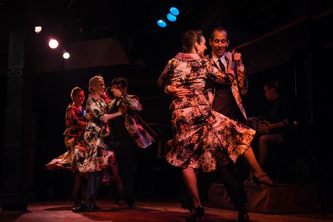 El Querandi Tango Show in Buenos Aires - The Performance: Tango From 1860 to Today
