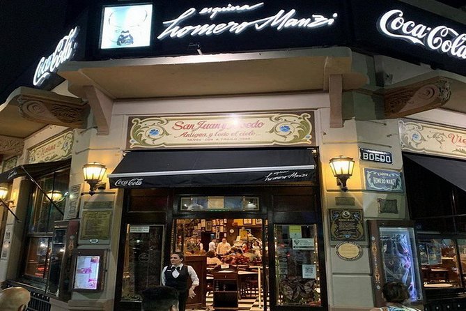 Esquina Homero Manzi Tango Show Ticket Including Optional Dinner in Buenos Aires - Entering the Boedo venue at San Juan and Boedo