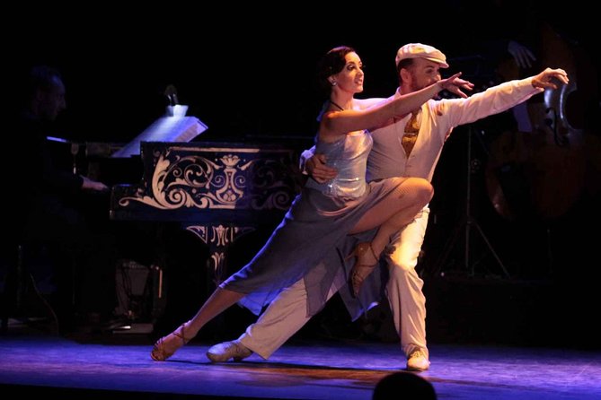 Esquina Homero Manzi Tango Show Ticket Including Optional Dinner in Buenos Aires - What the dinner includes, and where caution is wise