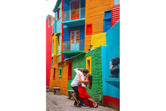Exclusive Buenos Aires Tour with Photoshoot and Drinks - Starting in La Boca at Caminito