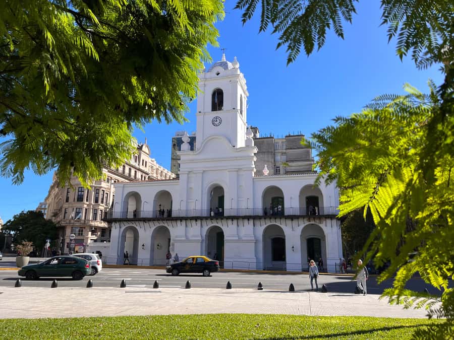 Exclusive Full-Day Private Tour in Buenos Aires - Caminito in La Boca, color with a practical edge