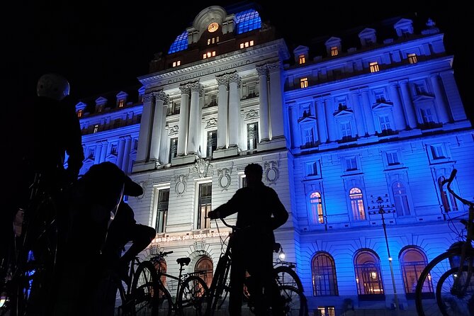 Experience the Lighted Night of Buenos Aires in a Bike - Why Buenos Aires works so well by bicycle at night