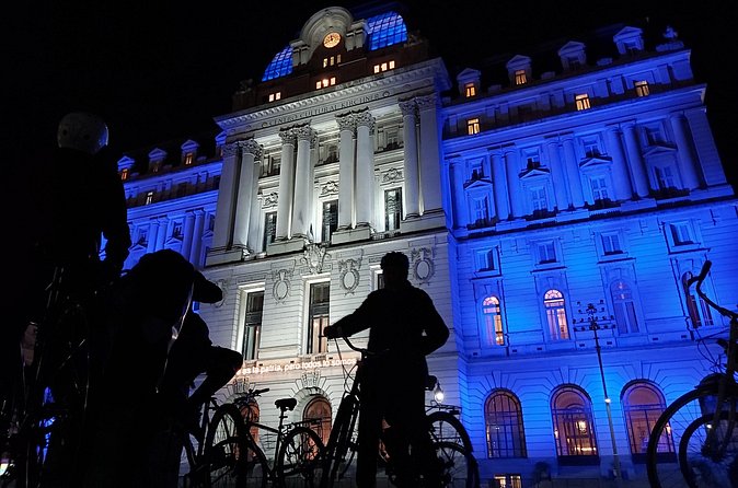 Experience the Lighted Night of Buenos Aires in a Bike - CCK and the final return through Plaza San Martín