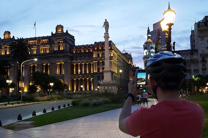 Experience the Night of Buenos Aires with E-BIKE - Getting started at Bike Explorer