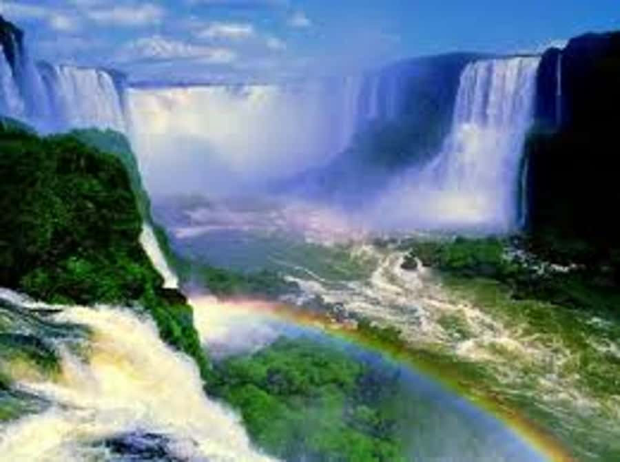 Explore Iguazu Falls in Brazil: An Unforgettable Experience - Why the Brazilian side is worth your time