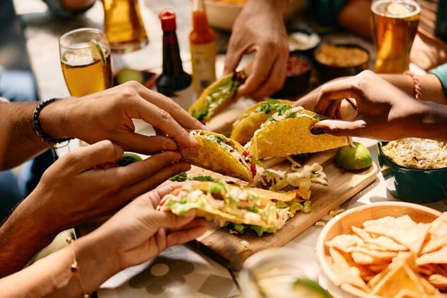 Flavors of Latin American Food Tour in Buenos Aires - The first stop: Venezuelan tequeños and a short welcome