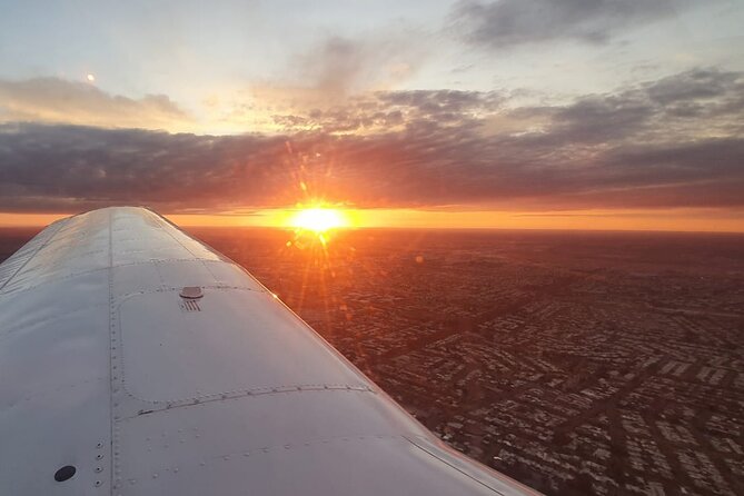 Fly Over the Vineyards of Mendoza - Choosing between a biplane and a modern aircraft