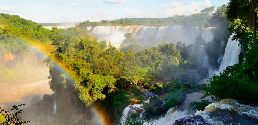 From Buenos Aires: 3-Day Iguazu Falls Tour with Airfare - The Argentine side puts you near the spray