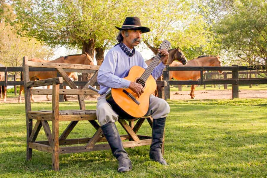 From Buenos Aires: Gaucho and Ranch Day Tour - Horseback riding or carriage ride