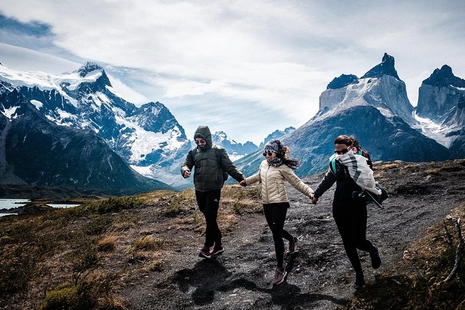 From El Calafate: Full-Day Tour to Torres del Paine - The 6:30 AM departure and the long road south