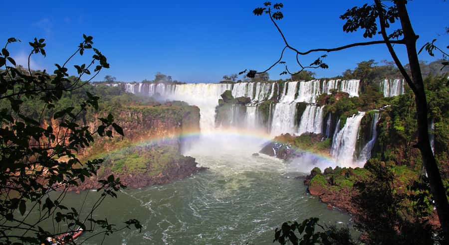 From Foz do Iguaçu: Argentinian Iguazu Falls with Ticket - The visitor center: useful, but not the main event