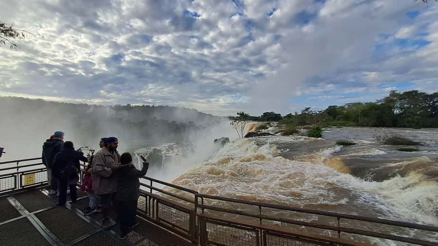 From Foz do Iguaçu: Iguazú Falls Boat Ride Argentina - Is $192 per person a fair price?