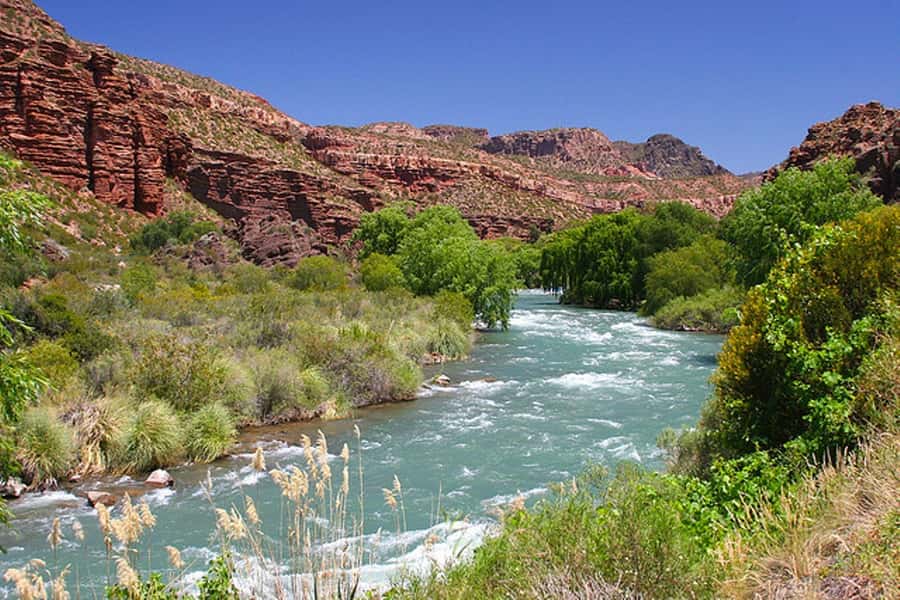From Mendoza: San Rafael Sightseeing and Atuel Canyon Tour - Villa 25 de Mayo and the story behind the city
