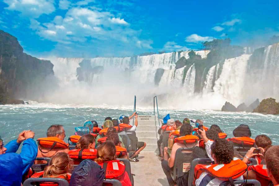 From Puerto Iguazu: Argentinian Iguazu Falls with Boat Ride - Is $197 per person good value?