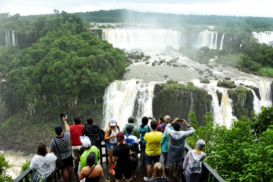 From Puerto Iguazu: Half-Day Brazilian Falls Excursion - Why the Brazilian side is worth your time