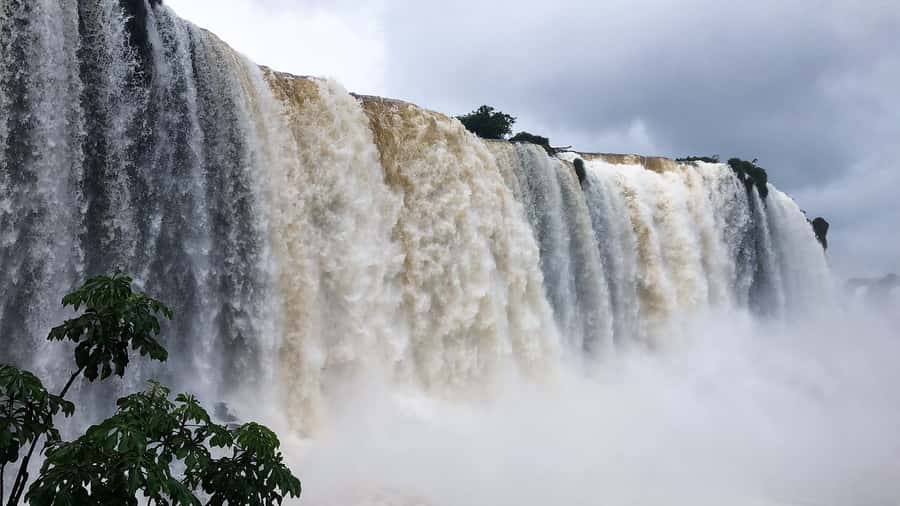 From Puerto Iguazu: Half-Day Brazilian Falls Excursion - Pickup in Puerto Iguazu and the road to Brazil