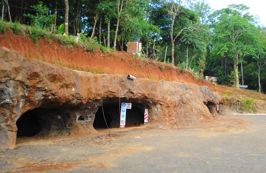 From Puerto Iguazu: San Ignacio Ruins and Wanda Mines Tour - The road to San Ignacio Miní