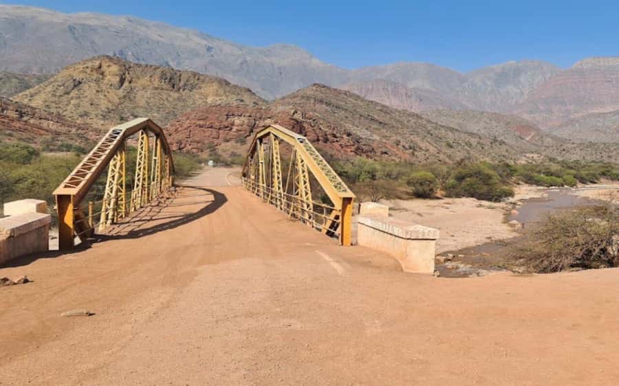 From Salta: Cafayate, land of wines and imposing ravines - The morning ride from Salta