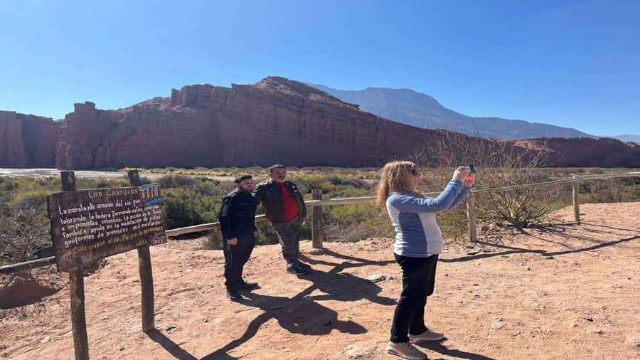 From Salta: Day Trip to Cafayate - Guides, drivers, and the human side of the tour