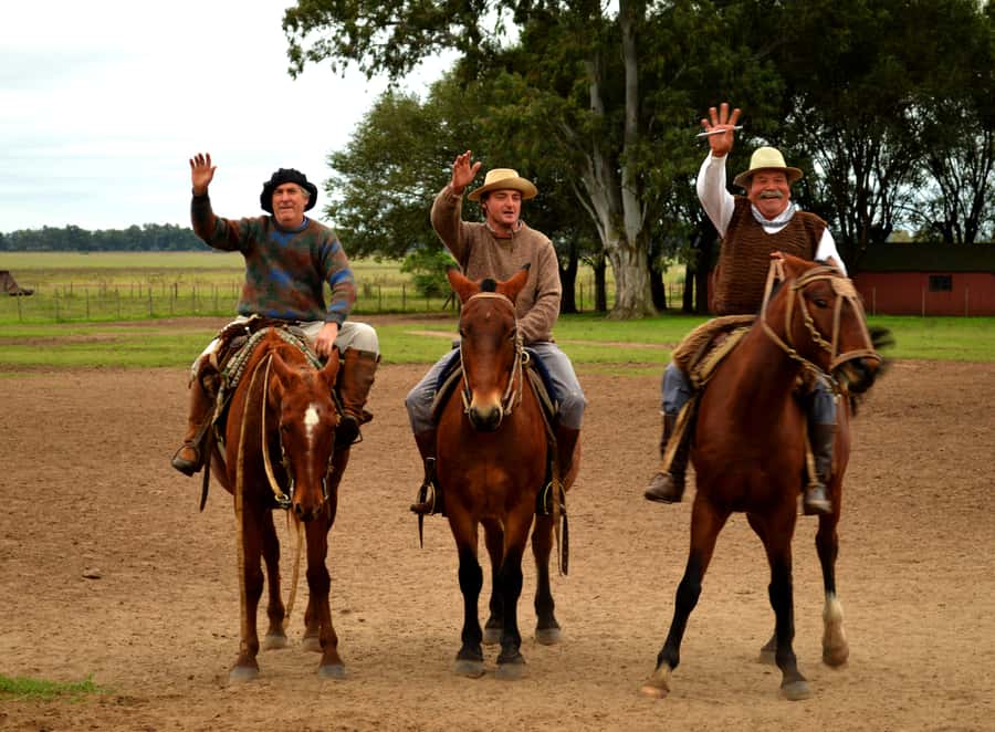 Full-Day at Santa Susana Ranch with BBQ, Drinks and Show - Leaving Buenos Aires for the Argentine pampas