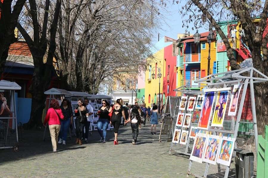 Full Day City Tour Buenos Aires, Recoleta Cemetery and Tigre - Plaza de Mayo and the political center