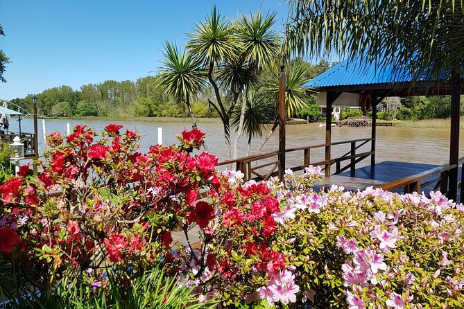 Full Day City Tour in Buenos Aires, Recoleta Cemetery and Tigre - Puerto de Frutos, Shopping Beside the Luján River
