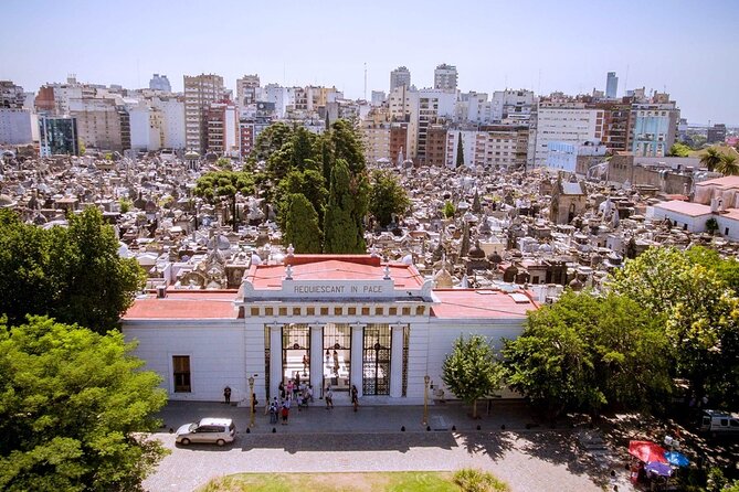 Full Day City Tour in Buenos Aires, Recoleta Cemetery and Tigre - San Telmo and La Boca, Two Very Different Buenos Aires Neighborhoods