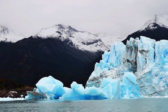 Full Day Gourmet Glacier Tour: Upsala and Spegazzini - Facing Spegazzini Glacier from the lake