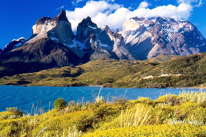 Full Day Tour to Torres del Paine from El Calafate - Entering the park at Laguna Amarga