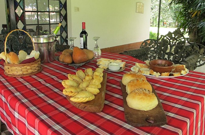 Gaucho Tour in San Antonio de Areco and Authentic Estancia - Lunch, wine, and the long Argentine table